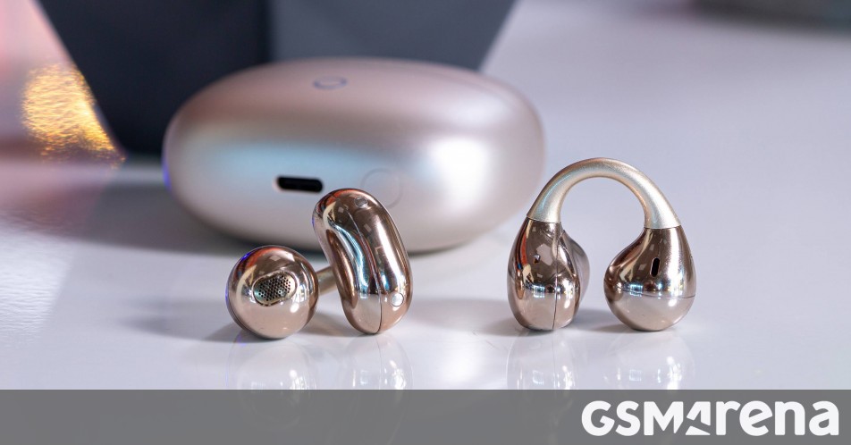 Unboxing and Overview of Realme Buds Clip